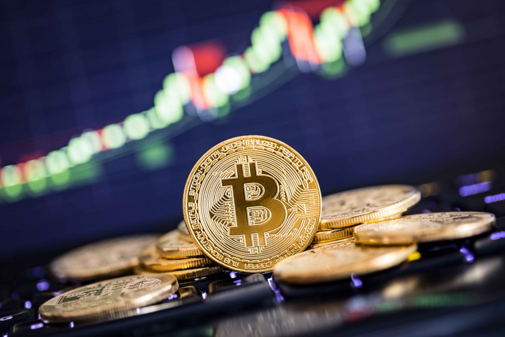 Bitcoin-Melunjak-Kenali-Cryptocurrency-Grafis.