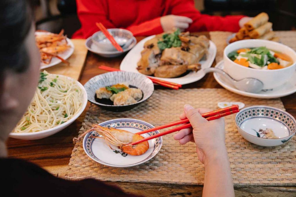 Jadi-Simbol-Pembawa-Keberuntungan-Ini-10-Makanan-Khas-di-Hari-Imlek