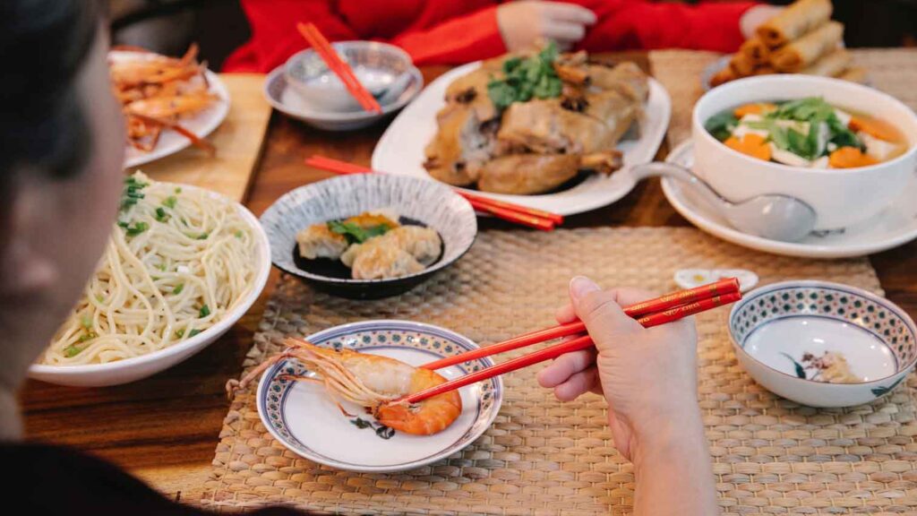 Jadi-Simbol-Pembawa-Keberuntungan-Ini-10-Makanan-Khas-di-Hari-Imlek