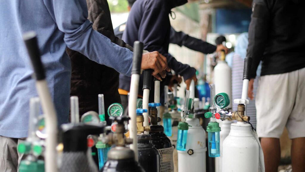 Jangan-Lengah-Waspada-Gelombang-3-Covid-19-di-Akhir-Tahun