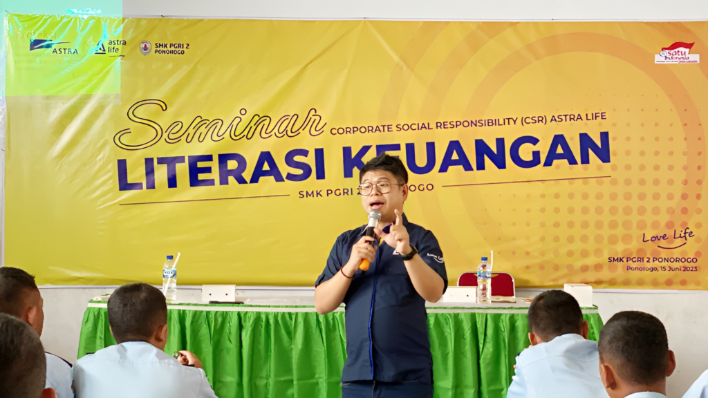 Seminar-Literasi-Keuangan-Bersama-Masyarakat-Ponorogo_4
